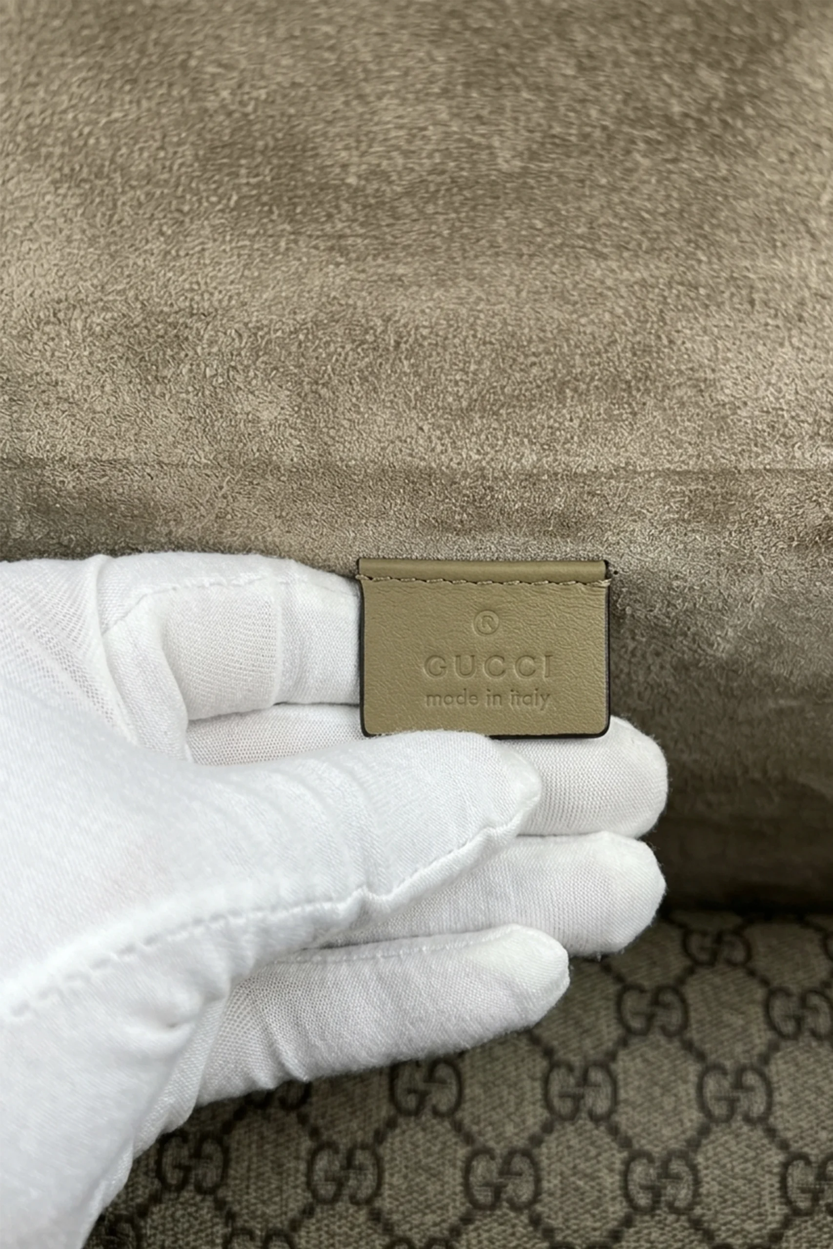 Gucci Mini Dionysus Shoulder Bag - Image 10